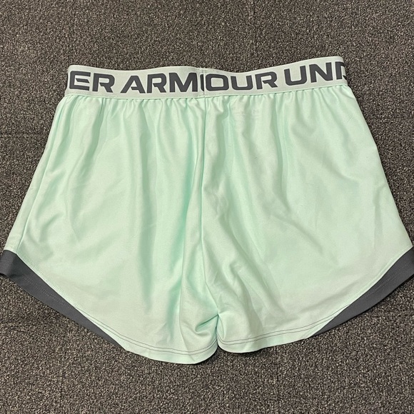 Under Armour shorts. Gym shorts. Volleyball shorts. Size small - Picture 2 of 3